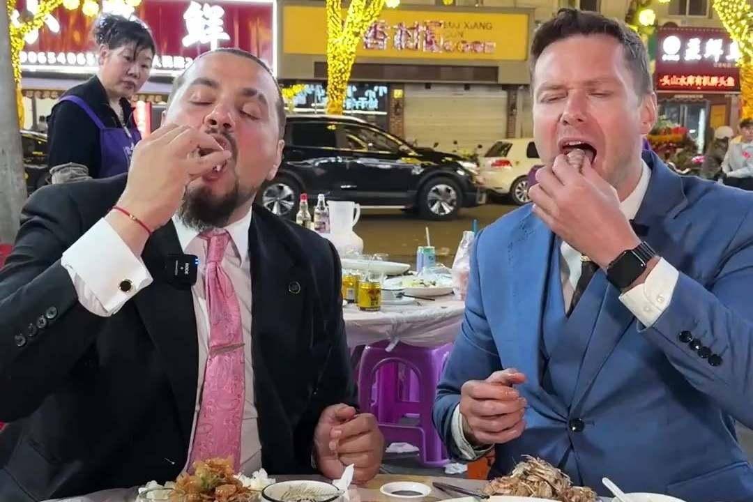 外国小哥带560多万粉丝看山海水城