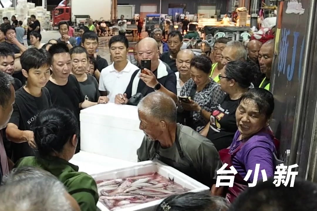 “第一网”5千斤半小时抢空，商贩直呼“满意”！