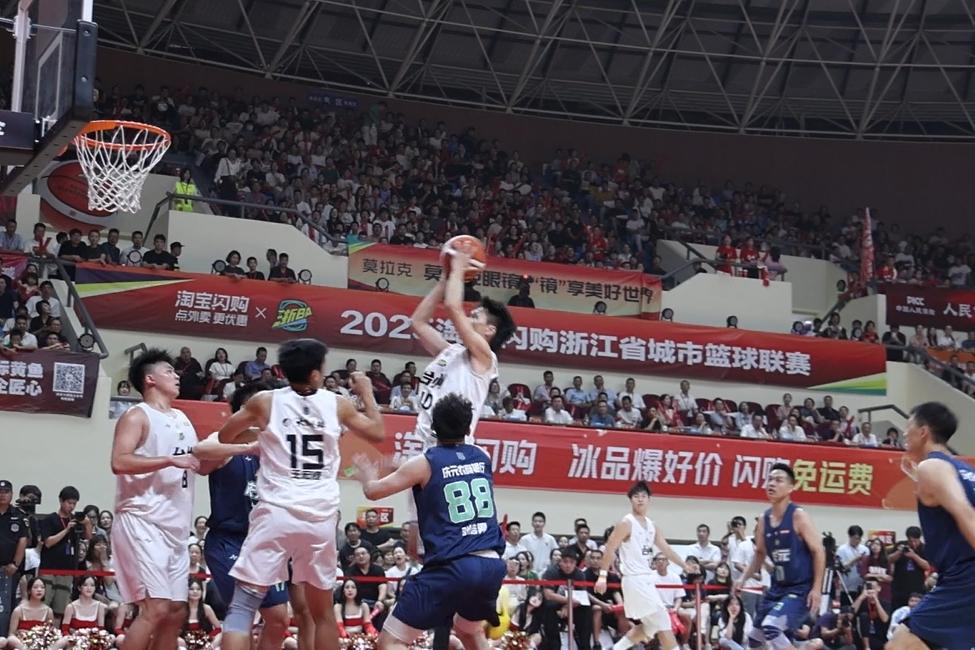 台州队主场开门红，86:70战胜庆元队