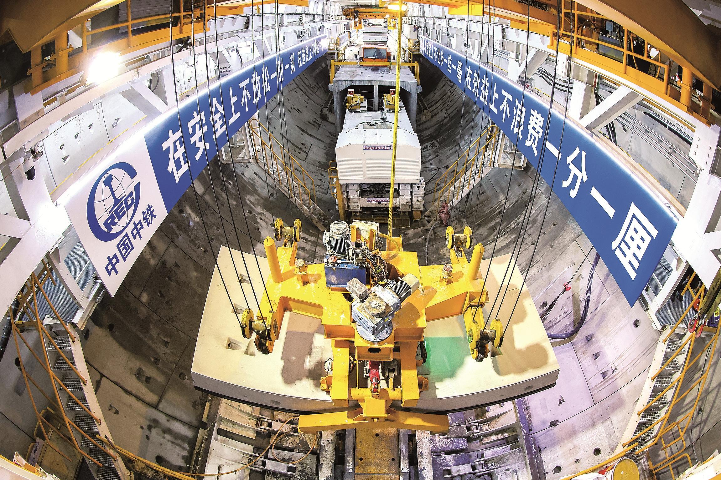 过江隧道建设稳步推进